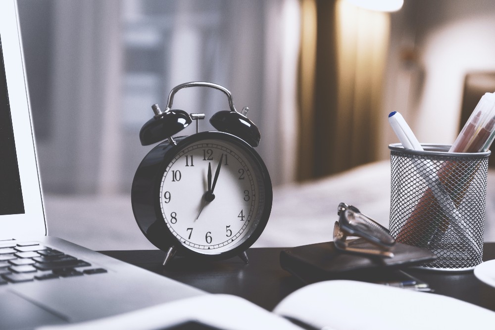 clock timer for task management on work desk